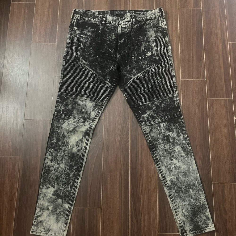PacSun Black Skinny Jeans with Vintage-Inspired Acid Wash